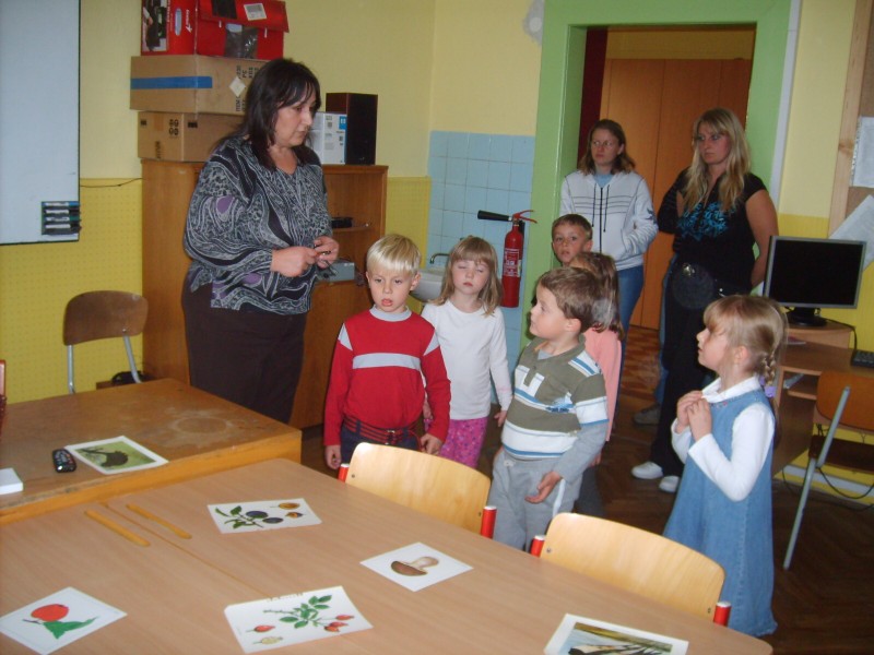 ŠKOLA NANEČISTO SE JIŽ ROZBĚHLA, 14. 10. 2010