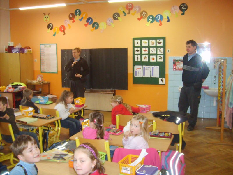PŘEDNÁŠKA POLICISTŮ, 22. 11. 2010