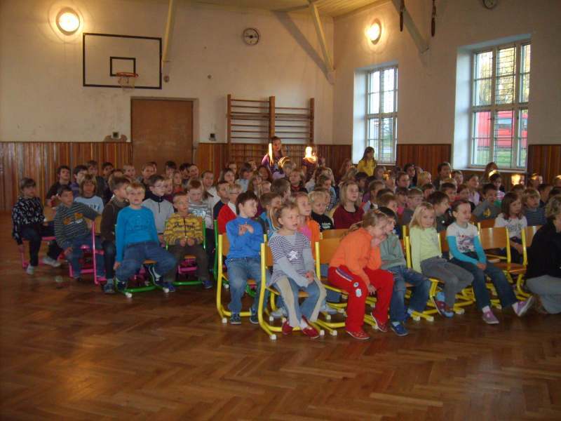 ŘÍKADLA  A  BÁSNIČKY  PRO  KLUKY  A  HOLČIČKY, 28. 11. 2010