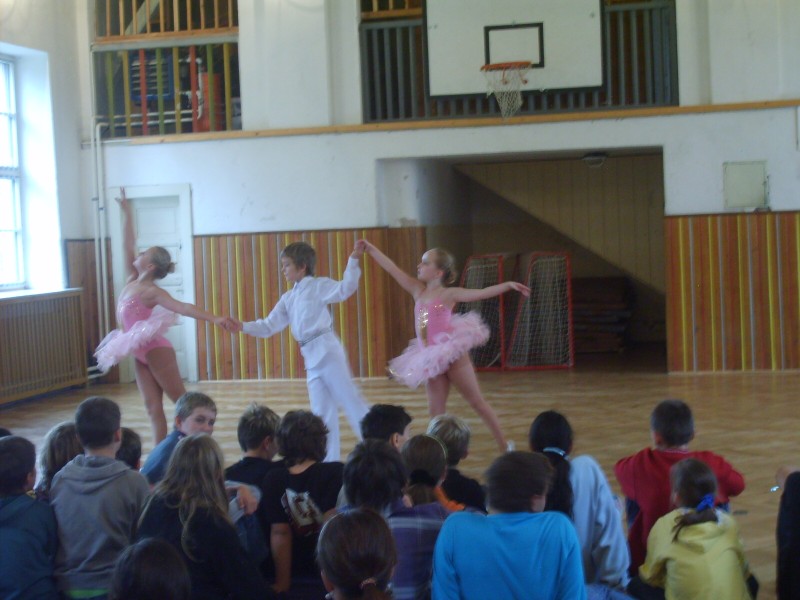 Taneční obor ZUŠ Chrudim - Balet o.s., 7. 11. 2010