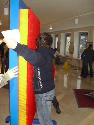 DOTÝKAT SE EXPONÁTŮ PŘIKÁZÁNO 2!, 8. 12. 2010