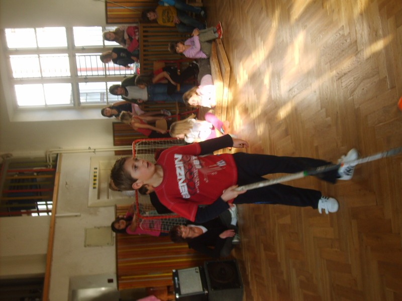 1. KOLO SOUTĚŽE „ ŠKOLA HLEDÁ TALENT „, 19. 11. 2011