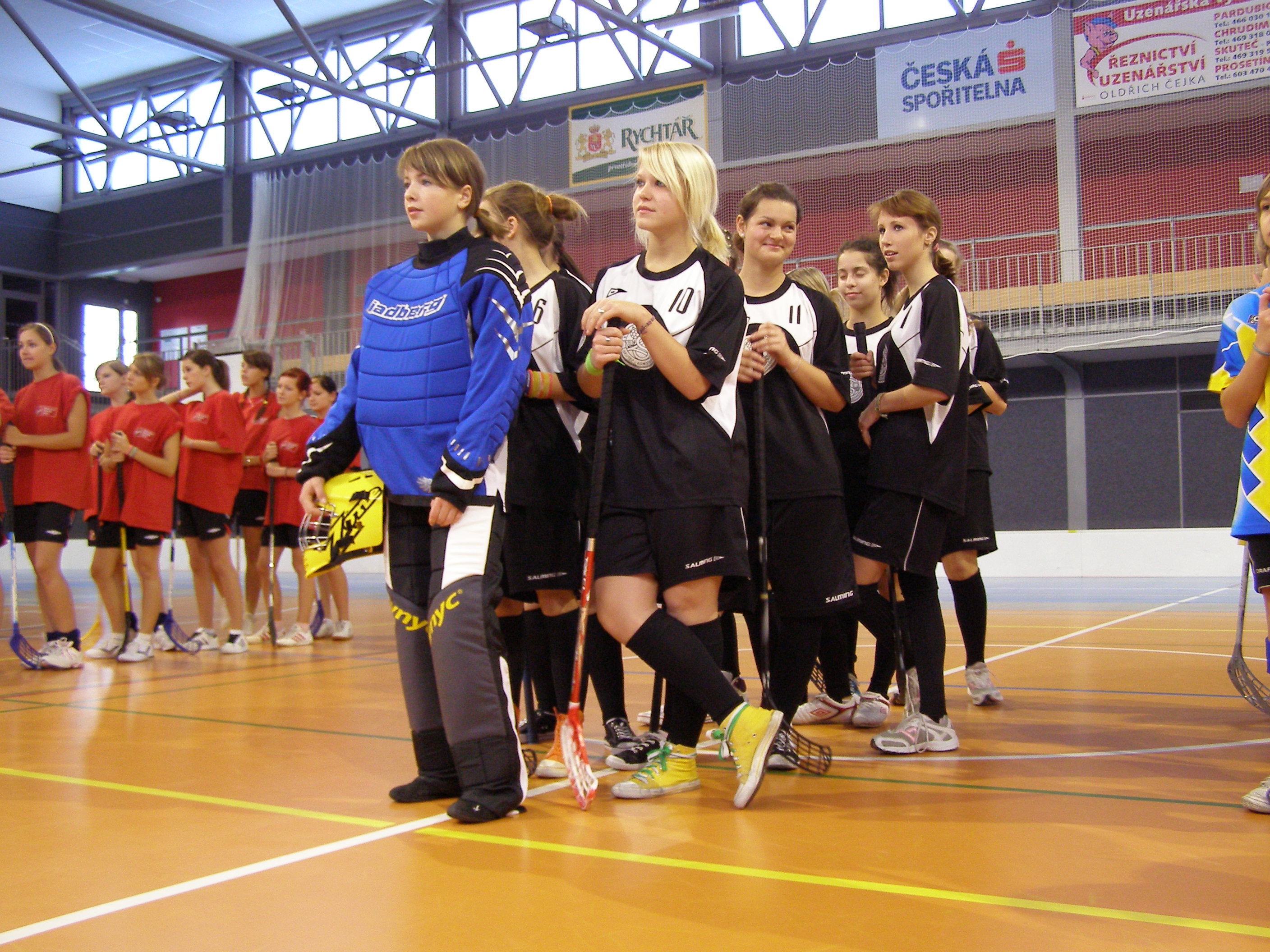 První zlatá v seriálu Orionflorbalcupu pro ZŠ Komenského, 19. 11. 2011