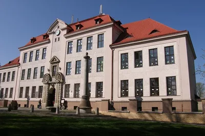 100 let školy