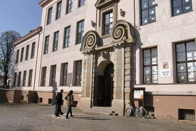 100 let školy
