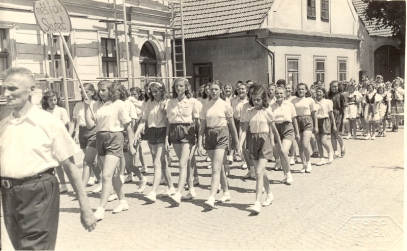 100 let školy