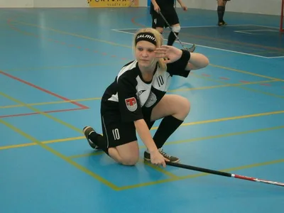 Dívčí florbalový tým ze ZŠ Komenského opět nezklamal, 27. 4. 2012