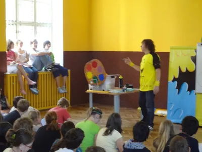 Beseda s ilustrátorem Adolfem Dudkem, 13. 5. 2012