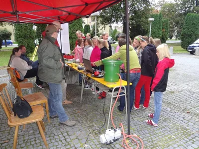 Věda a technika na dvorech škol, 8. 10. 2012