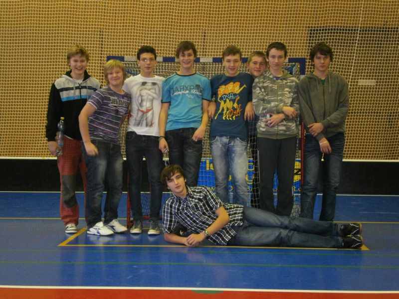 Prokletí starších chlapců pokračuje, 28. 11. 2012