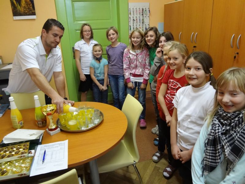 Florbalové hvězdičky z Komenského zazářily v Pardubicích, 6. 12. 2012