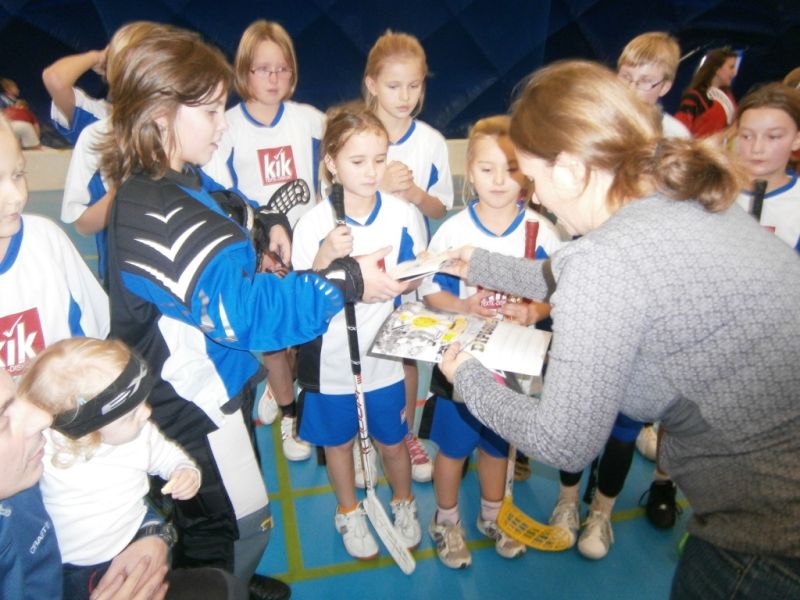 Florbalové hvězdičky z Komenského zazářily v Pardubicích, 6. 12. 2012