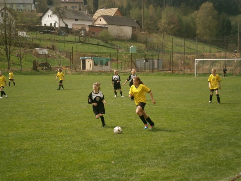 Fotbalistky přiváží z Vysočiny bronz, 5. 5. 2013