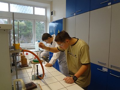 Druhá cesta našich devátých ročníků na půdu SPŠCH, 24. 1. 2014