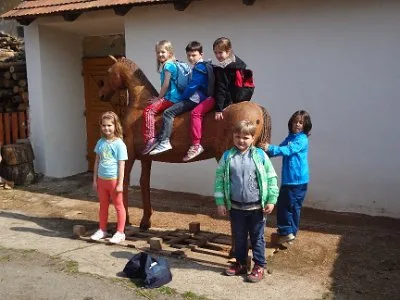 VÝLET NA FARMU APOLENKA, 27. 4. 2014