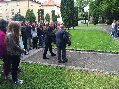 Kladení věnců, 9. 5. 2014
