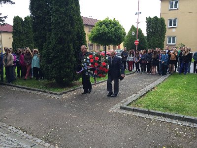 Kladení věnců, 9. 5. 2014
