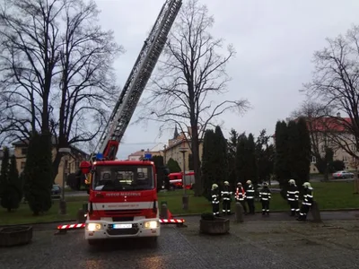 Únik chemikálií a požár na ZŠ Komenského ve Skutči, 16. 12. 2014