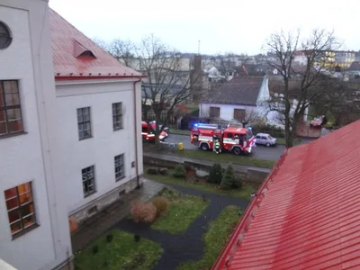 Únik chemikálií a požár na ZŠ Komenského ve Skutči, 16. 12. 2014