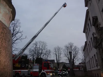 Únik chemikálií a požár na ZŠ Komenského ve Skutči, 16. 12. 2014