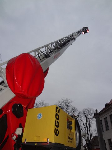Únik chemikálií a požár na ZŠ Komenského ve Skutči, 16. 12. 2014