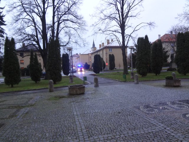 Únik chemikálií a požár na ZŠ Komenského ve Skutči, 16. 12. 2014