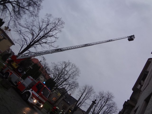 Únik chemikálií a požár na ZŠ Komenského ve Skutči, 16. 12. 2014