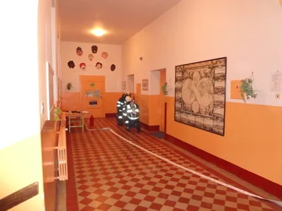 Únik chemikálií a požár na ZŠ Komenského ve Skutči, 16. 12. 2014