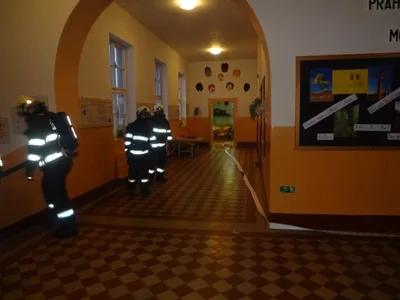 Únik chemikálií a požár na ZŠ Komenského ve Skutči, 16. 12. 2014