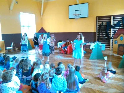 Divadelní představení žáků prvního stupně, 26. 6. 2015