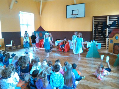 Divadelní představení žáků prvního stupně, 26. 6. 2015