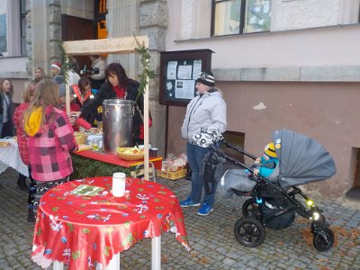 Adventní trhy, 1. 12. 2015