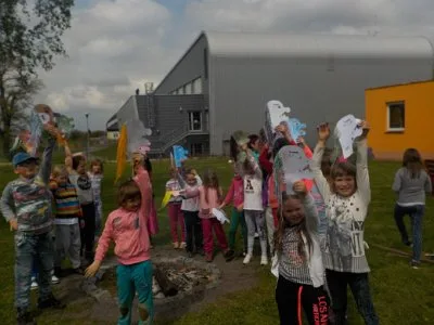 Opékání ve školní družině, 10. 5. 2017