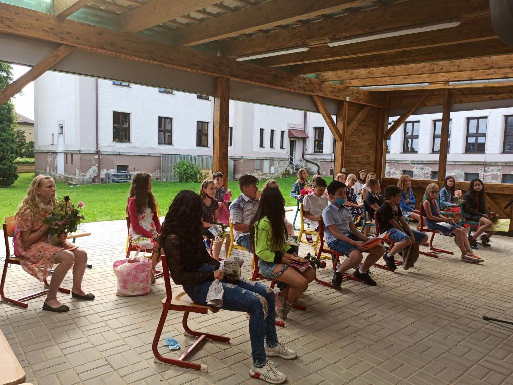 Předávání vysvědčení 5. třída, 30. 6. 2020