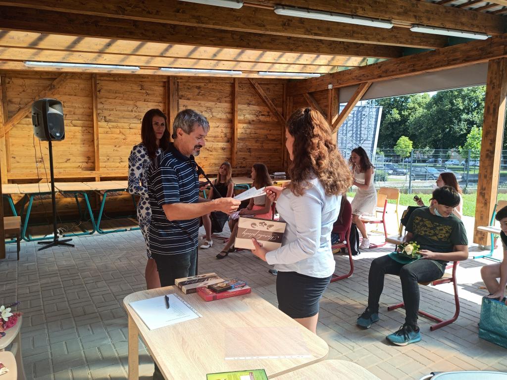 Předávání vysvědčení 7. třída, 30. 6. 2020