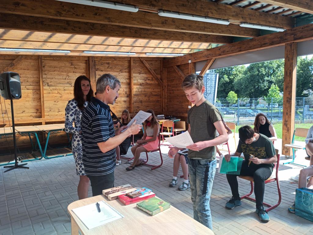 Předávání vysvědčení 7. třída, 30. 6. 2020