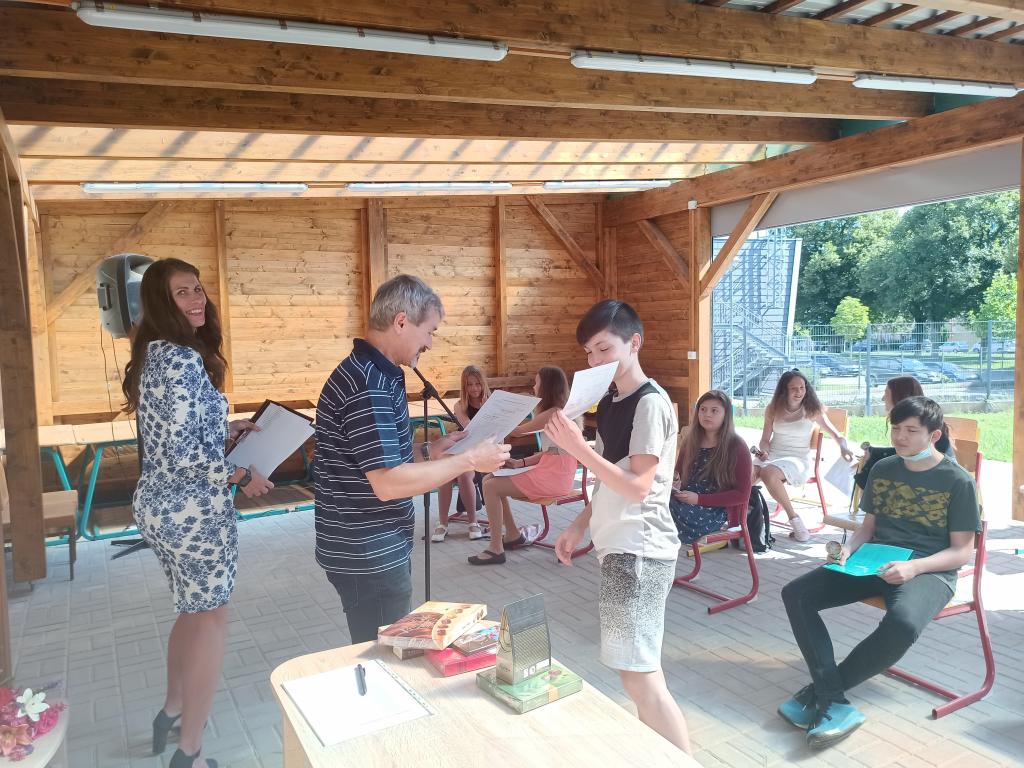 Předávání vysvědčení 7. třída, 30. 6. 2020