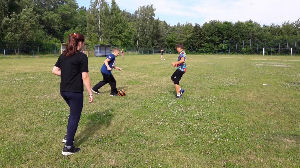 Pěstitelské činnosti - sběr salátu, ředkviček a pažitky/ Sortovní dopoledne, 28. 6. 2021