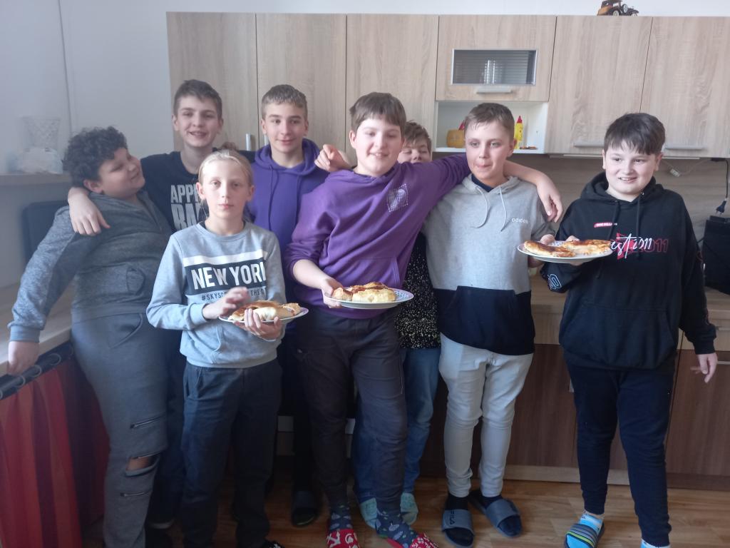 Praktické činnosti - příprava pokrmu: "Slaní šneci", 21. 3. 2022