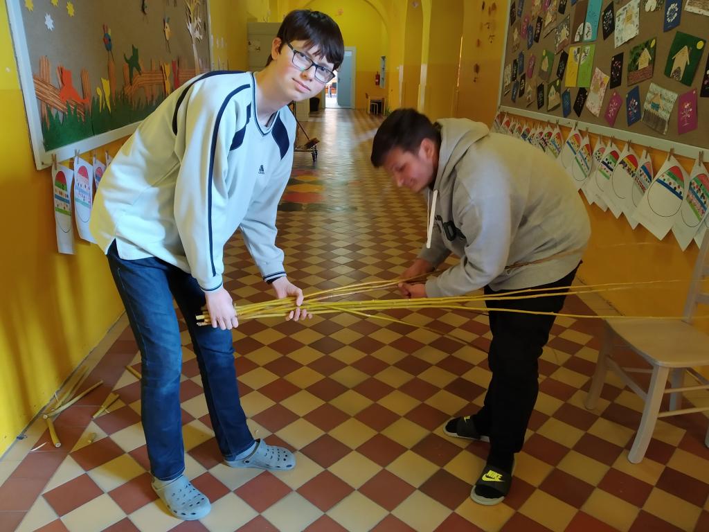 Pletení pomlázek a velikonoční pečení, 11. 4. 2022