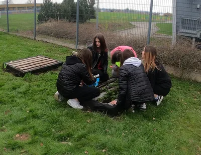 Sázení stromů na Den Země, 22. 4. 2022