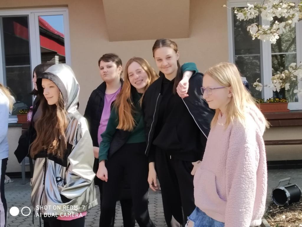 Velikonoční výrobky a tradice předané našimi žákyněmi v SeniorCentru ve Skutči, 13. 4. 2022