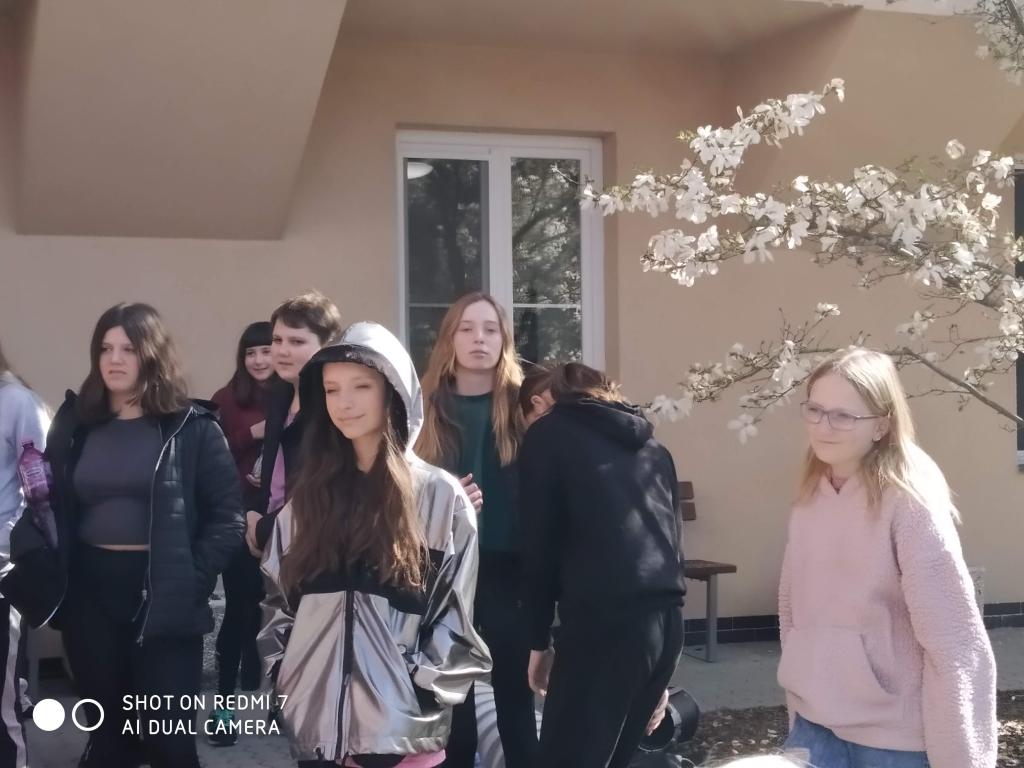 Velikonoční výrobky a tradice předané našimi žákyněmi v SeniorCentru ve Skutči, 13. 4. 2022