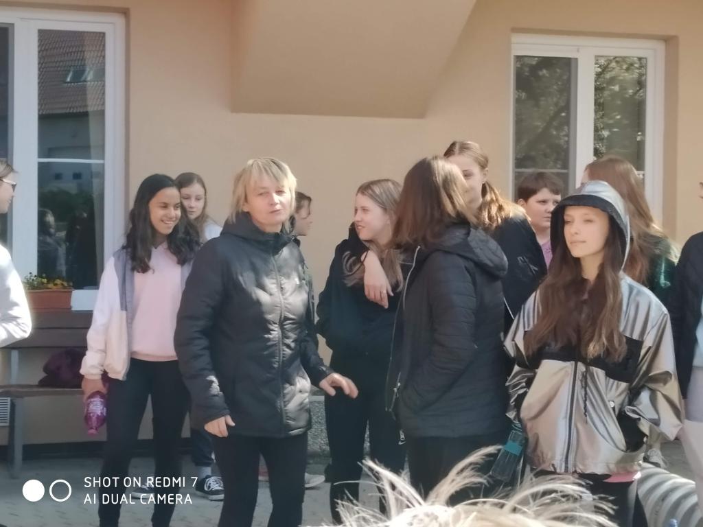 Velikonoční výrobky a tradice předané našimi žákyněmi v SeniorCentru ve Skutči, 13. 4. 2022
