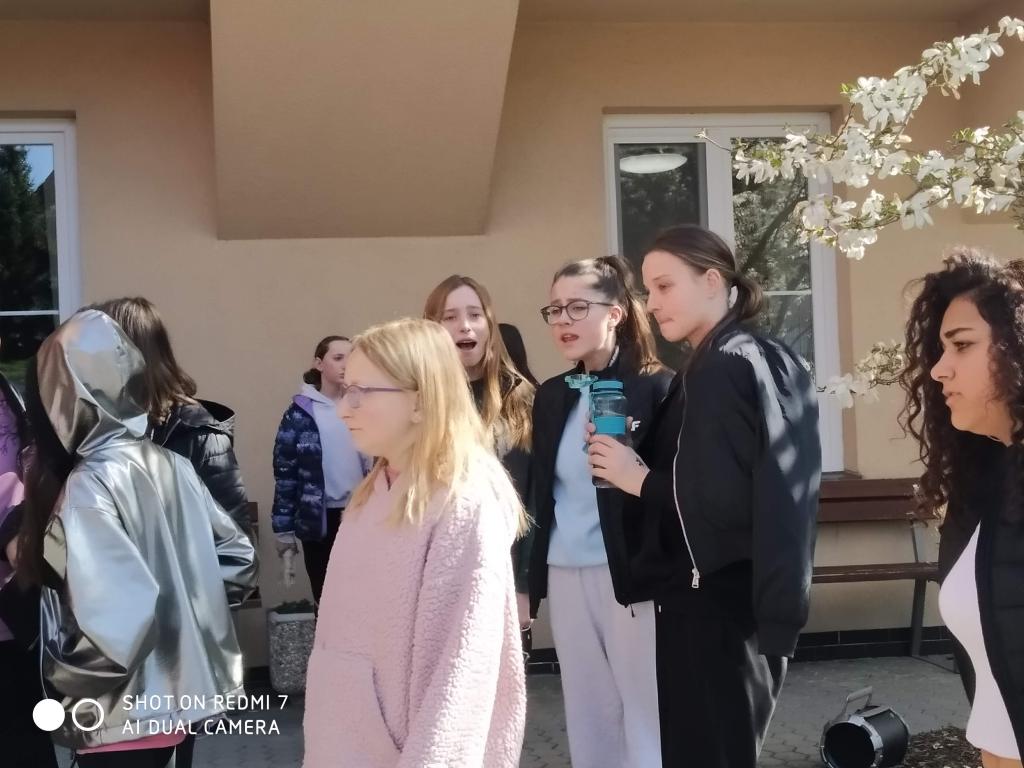 Velikonoční výrobky a tradice předané našimi žákyněmi v SeniorCentru ve Skutči, 13. 4. 2022