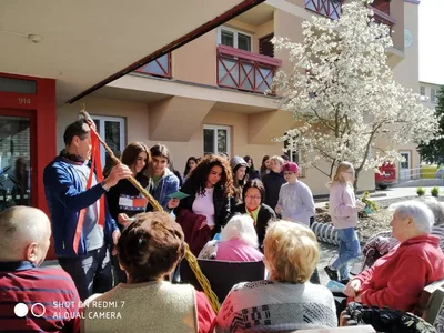 Velikonoční výrobky a tradice předané našimi žákyněmi v SeniorCentru ve Skutči, 13. 4. 2022