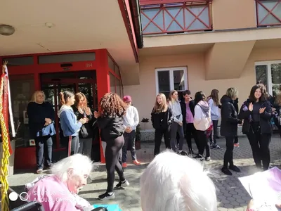 Velikonoční výrobky a tradice předané našimi žákyněmi v SeniorCentru ve Skutči, 13. 4. 2022