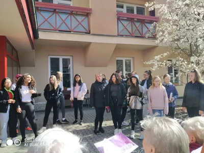 Velikonoční výrobky a tradice předané našimi žákyněmi v SeniorCentru ve Skutči, 13. 4. 2022