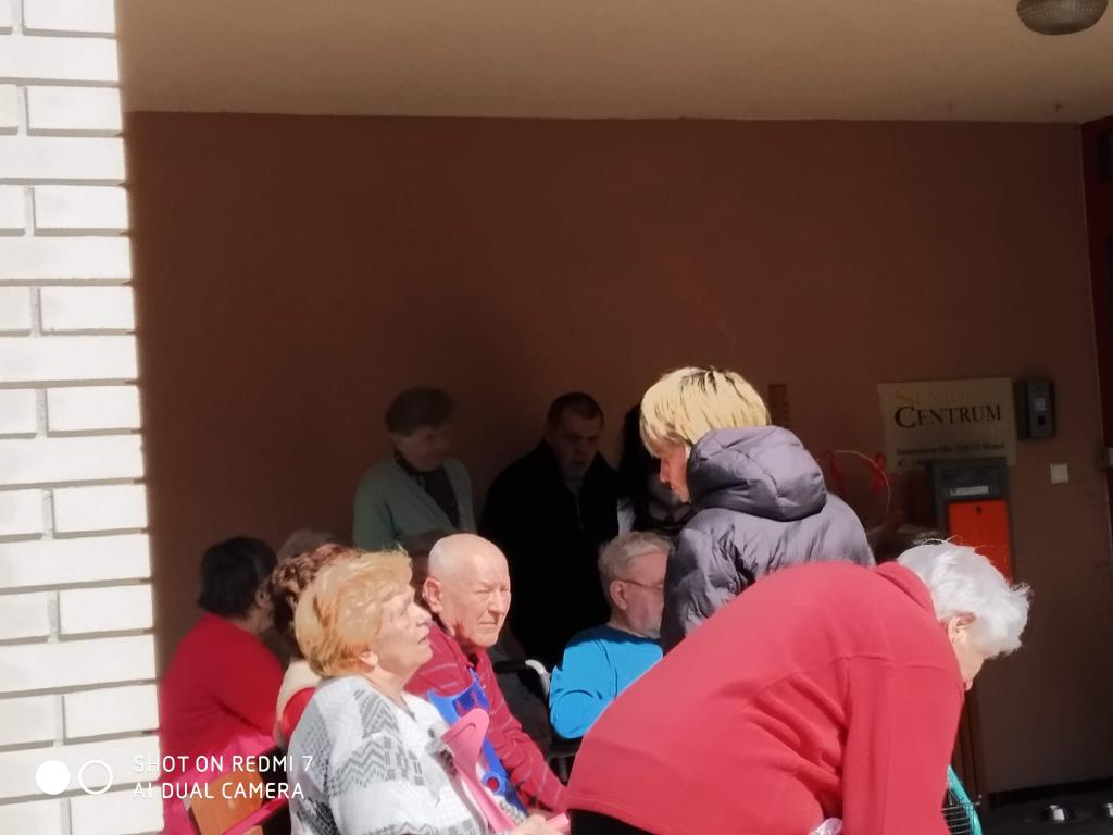 Velikonoční výrobky a tradice předané našimi žákyněmi v SeniorCentru ve Skutči, 13. 4. 2022