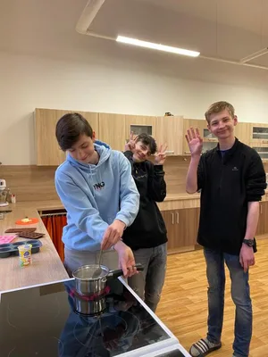 Výroba karamelek, 1. 4. 2022